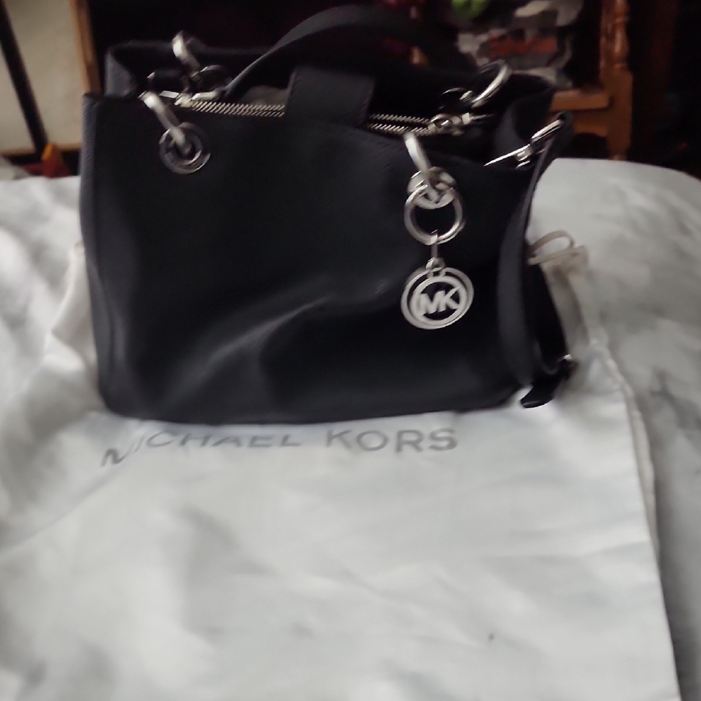 Michael Kors Black Leather Tote Bag - Picture 1 of 1